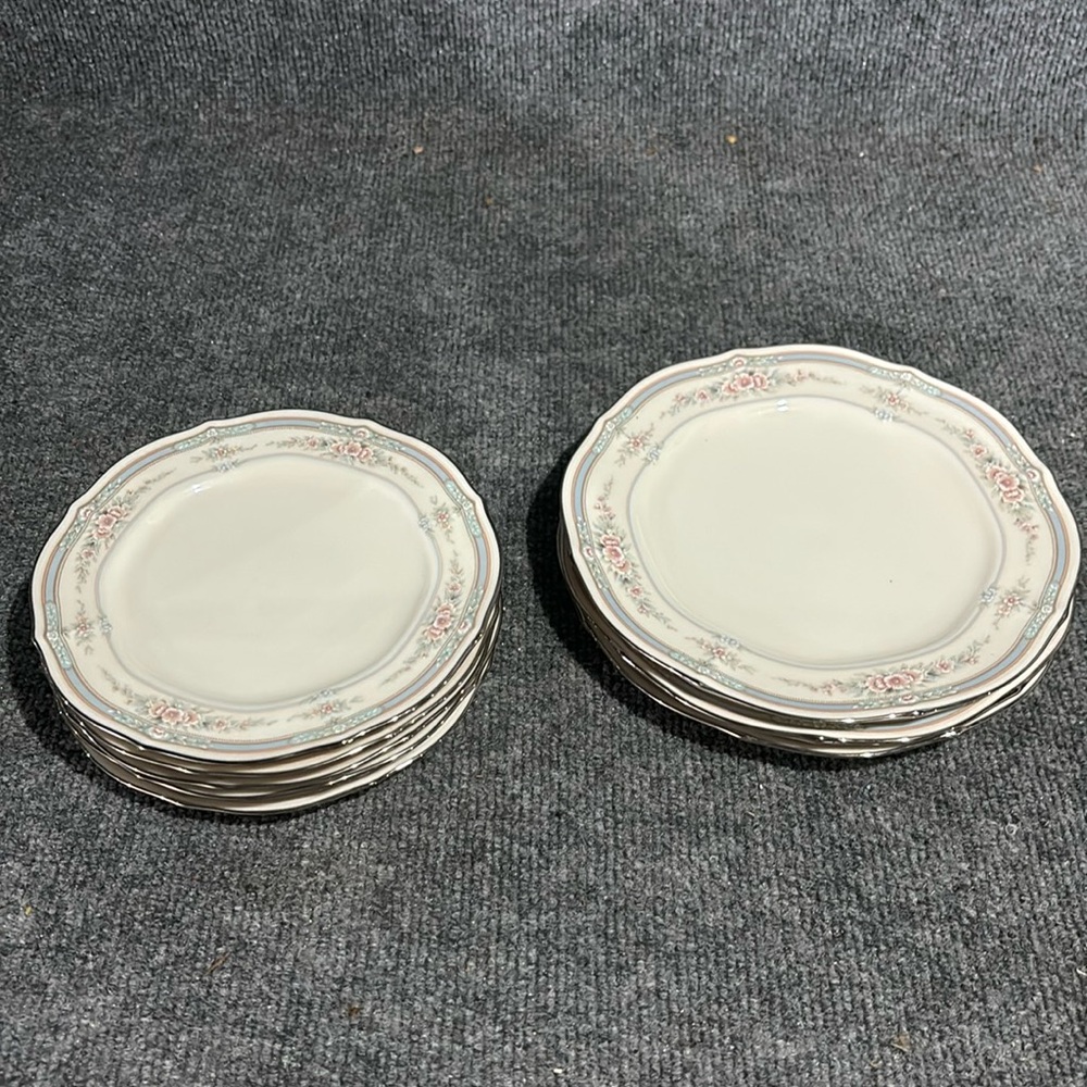 Vintage Noritake Rothschild 7” & 8” Plates